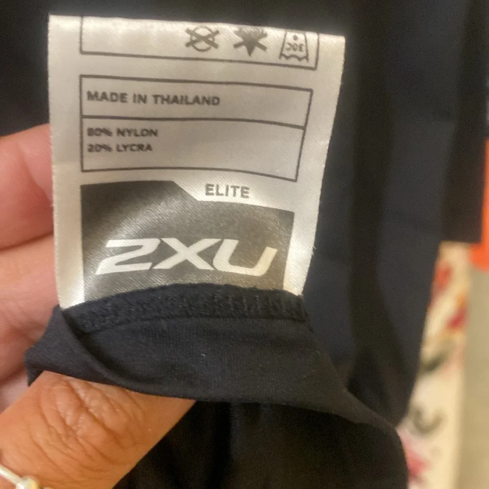 2XU Shirt - Picture 5 of 7